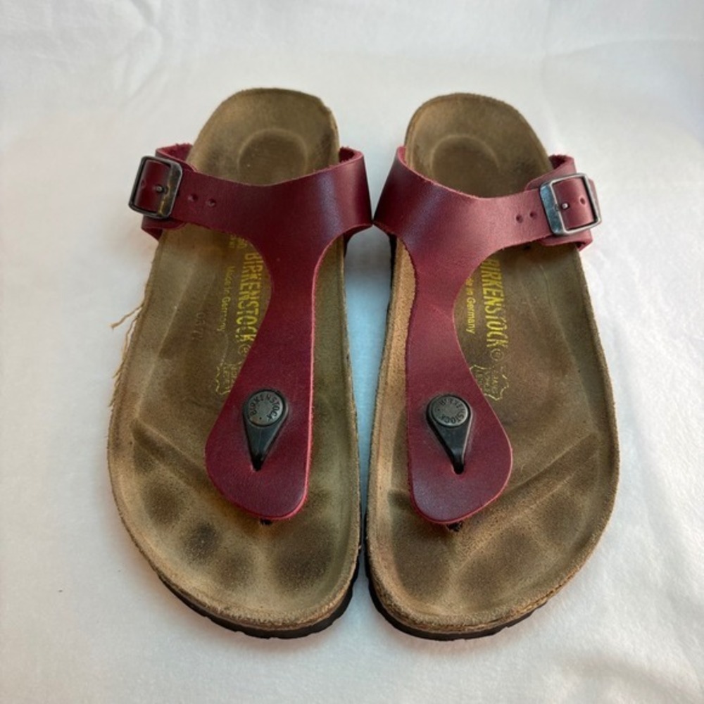 Birkenstock Gizeh Burgundy Leather Thong Sandals Womens